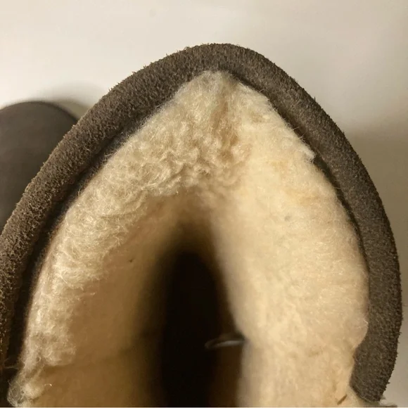 BearPaw Boshie Suede Brown and Tan Women’s Boots Size 7. Excellent Condition. - Picture 12 of 13